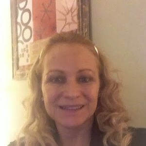 Meet your Posher, Becca